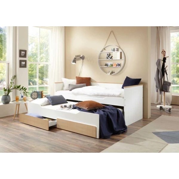 Cama com gavetas e cama extra