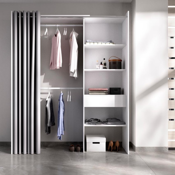 Closet aberto com gaveta e cortina moderna. 2 barras para cabides. 4 prateleiras. Armário aberto com cortina.