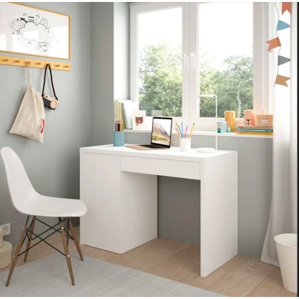 Mesa Secretária Barata