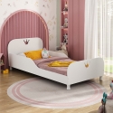 Cama infantil de princesas com coroa